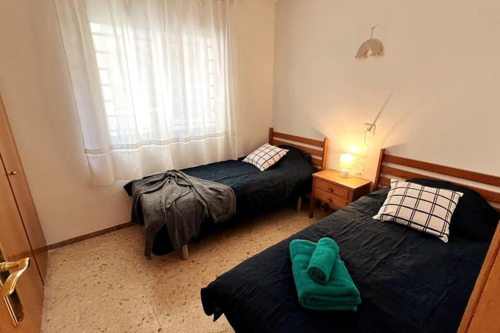 Azul 2 Bedroom Apartment In Salou Tarragona Buitenkant foto